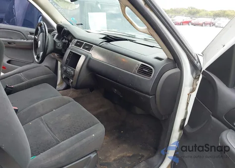 2007 Chevrolet Tahoe Ls z USA, uszkodzony, nr VIN 1GNFC13C67R332101